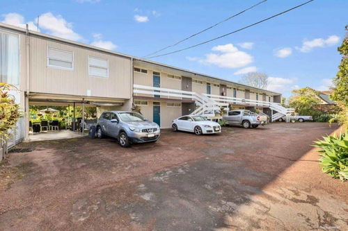 15年蟬聯epsom銷售冠軍 連續6年中區第一團隊 george fong 最新上市6套epsom 雙校網精品房產